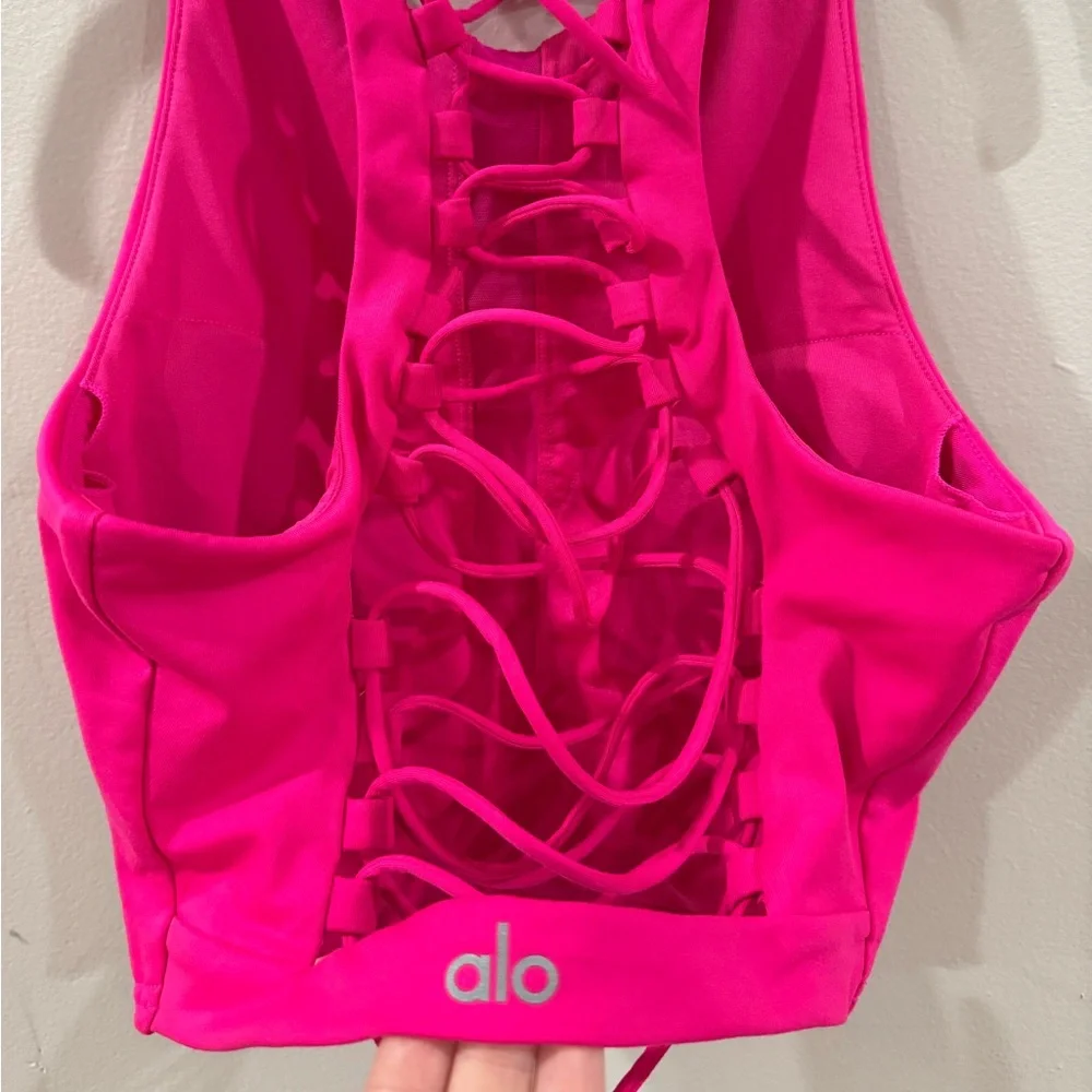 alo yoga movement sports bra size S